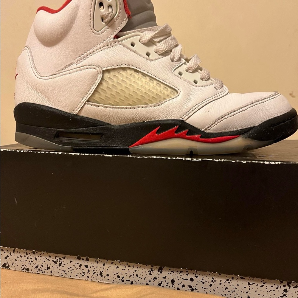 Jordan 5 fire